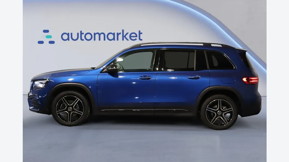 MERCEDES-BENZ GLB GLB 200 mHEV AMG Line 7G-DCT