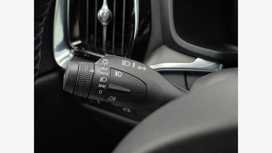 VOLVO V60 V60 D3 Momentum aut