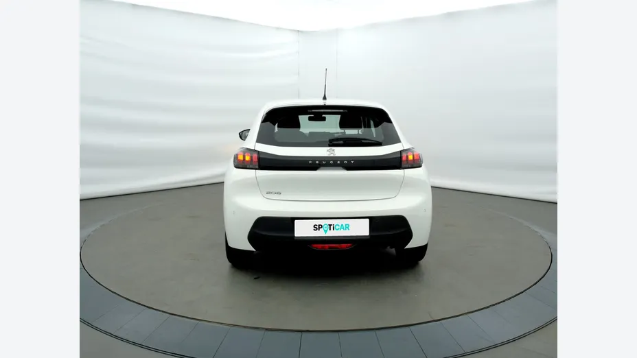 PEUGEOT 208 -