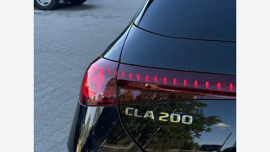 MERCEDES-BENZ CLA -