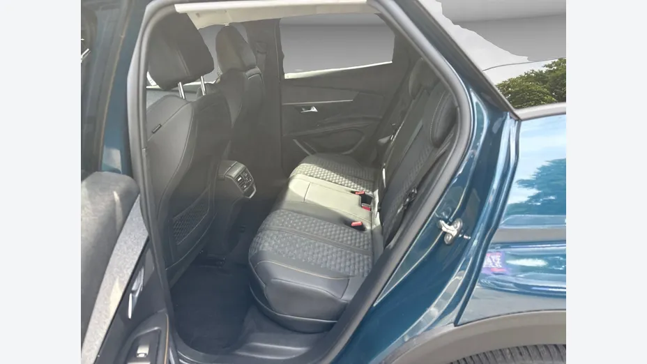 PEUGEOT 3008 -