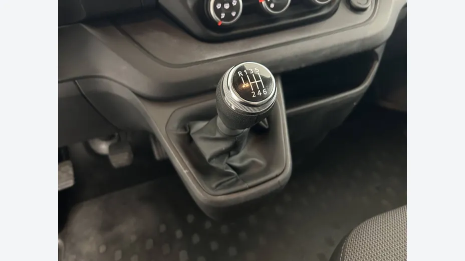 RENAULT Trafic -