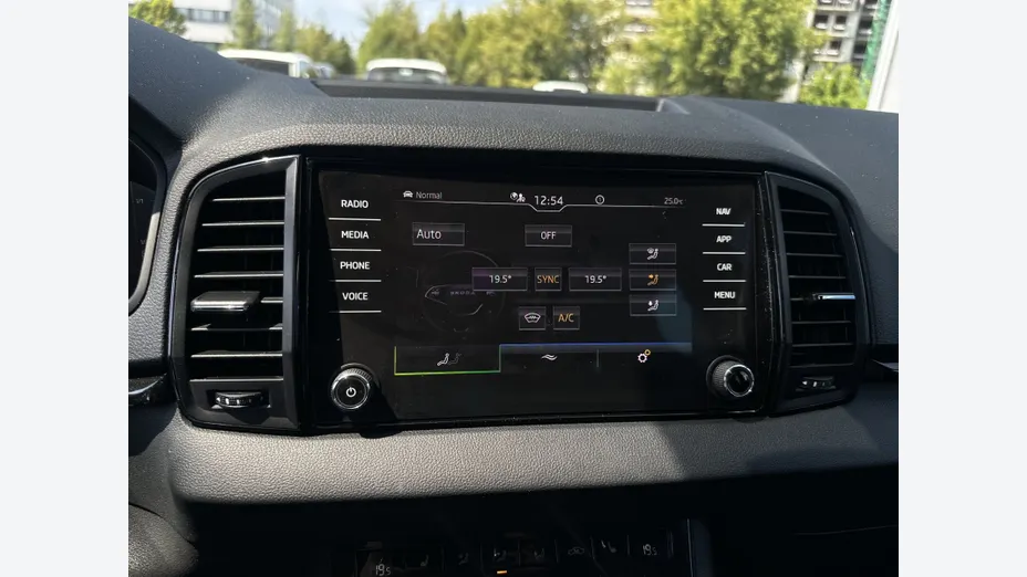 SKODA Karoq Karoq 1.5 TSI ACT Sportline DSG