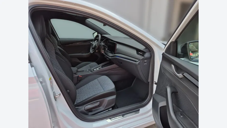 SKODA Octavia Octavia 1.5 TSI mHEV Selection DSG