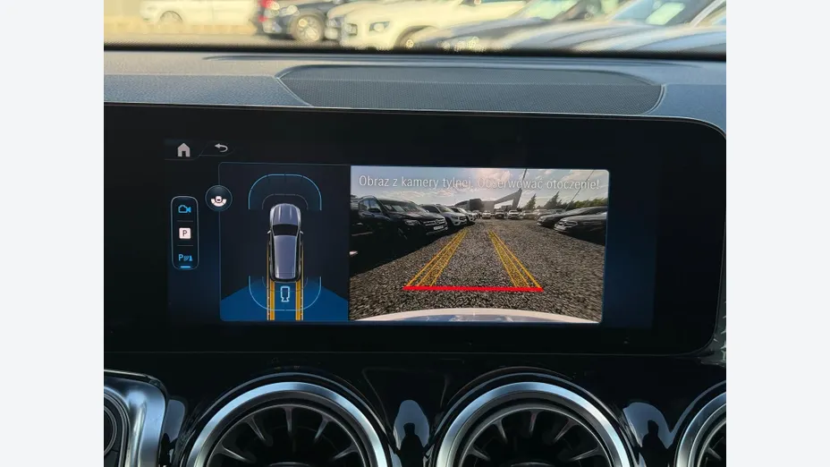 MERCEDES-BENZ GLB GLB 200 AMG Line 7G-DCT