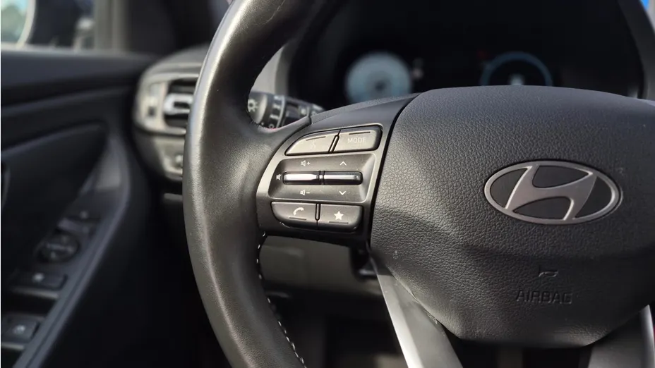 HYUNDAI i30 i30 1.5 T-GDI 48V Smart DCT