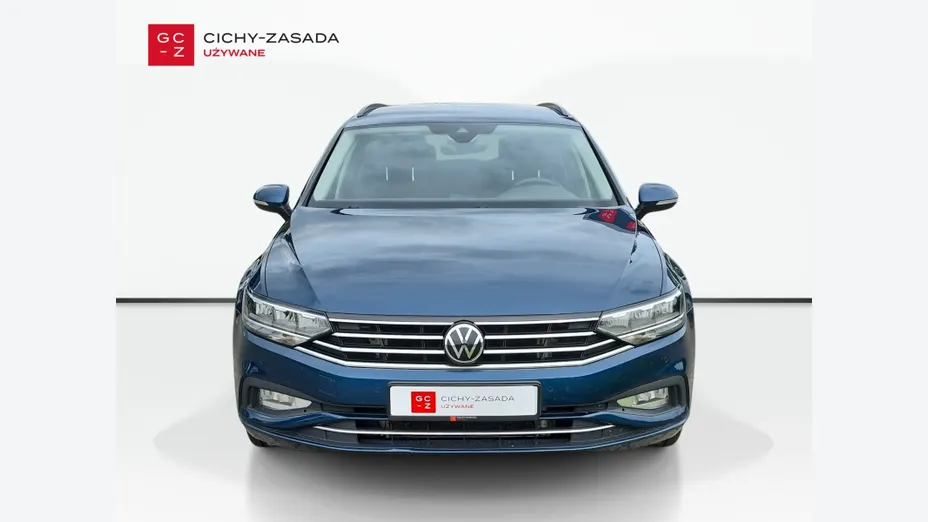 VOLKSWAGEN Passat -