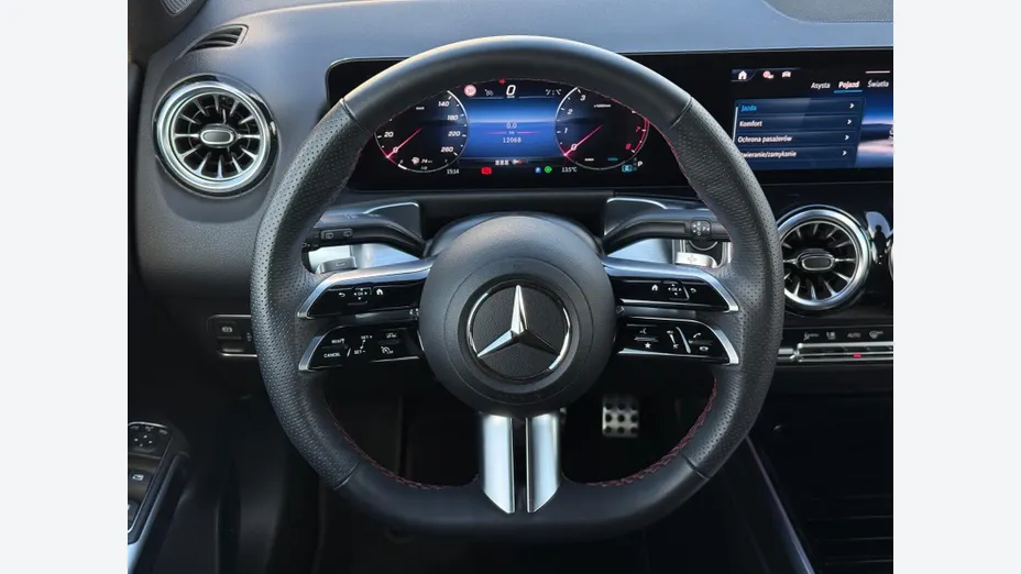 MERCEDES-BENZ GLB GLB 200 AMG Line 7G-DCT