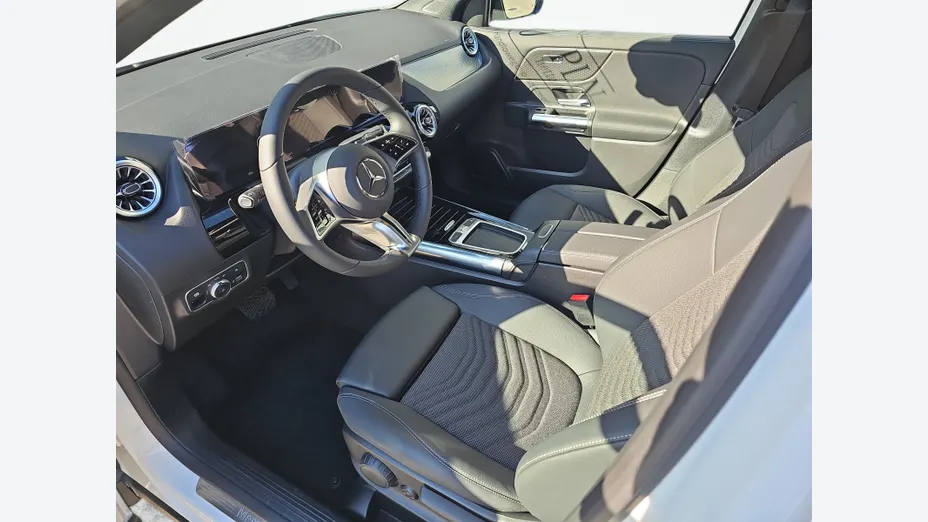 MERCEDES-BENZ GLA GLA 180 mHEV Progressive 7G-DCT