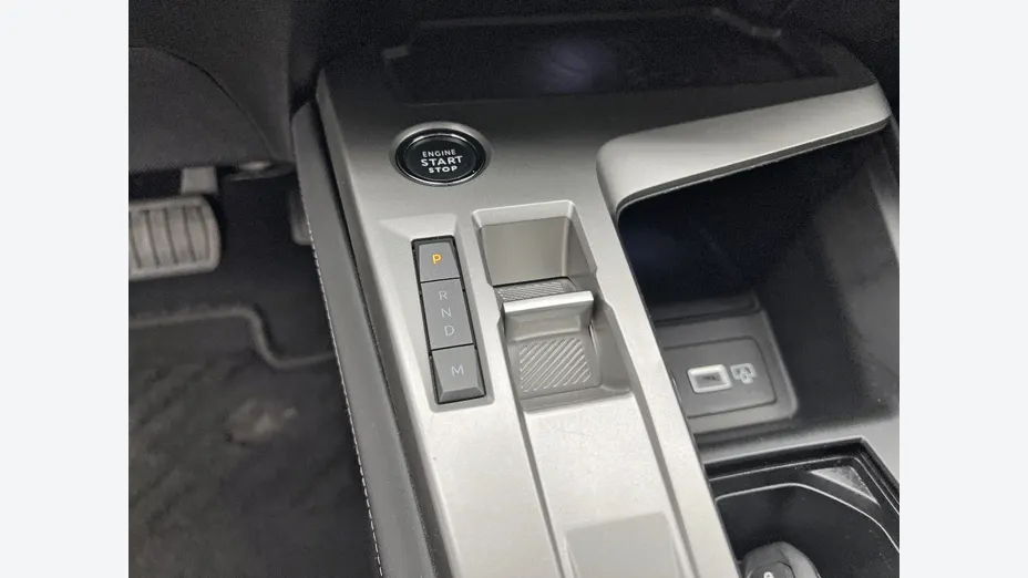 PEUGEOT 308 -