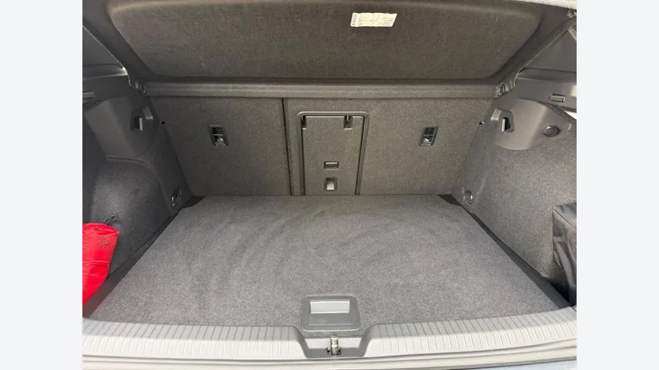 VOLKSWAGEN Golf Golf VIII 1.5 eTSI EVO R-Line DSG
