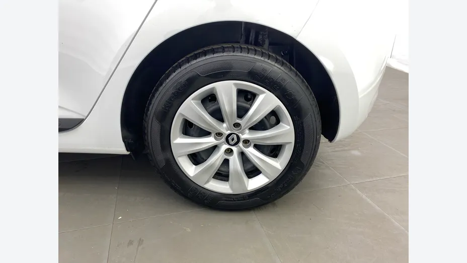 RENAULT Clio -