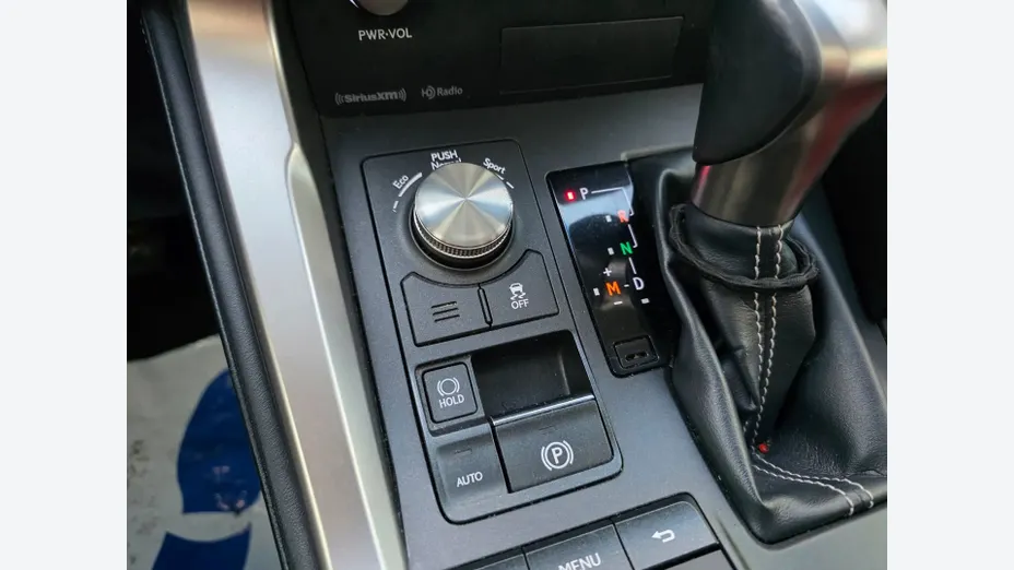 LEXUS NX -