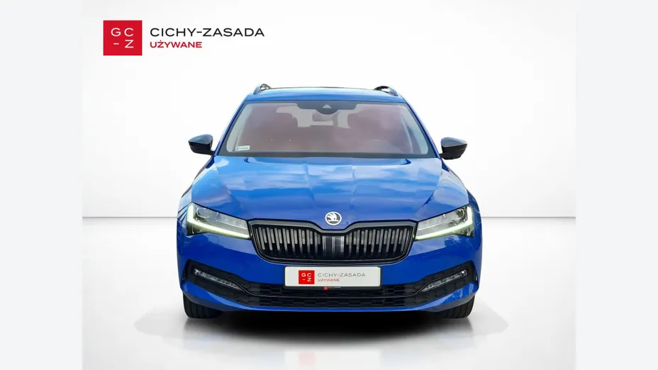 SKODA Superb -