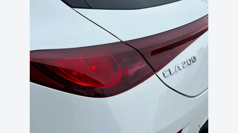 MERCEDES-BENZ CLA -