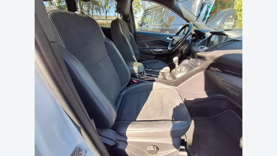 FORD Kuga -