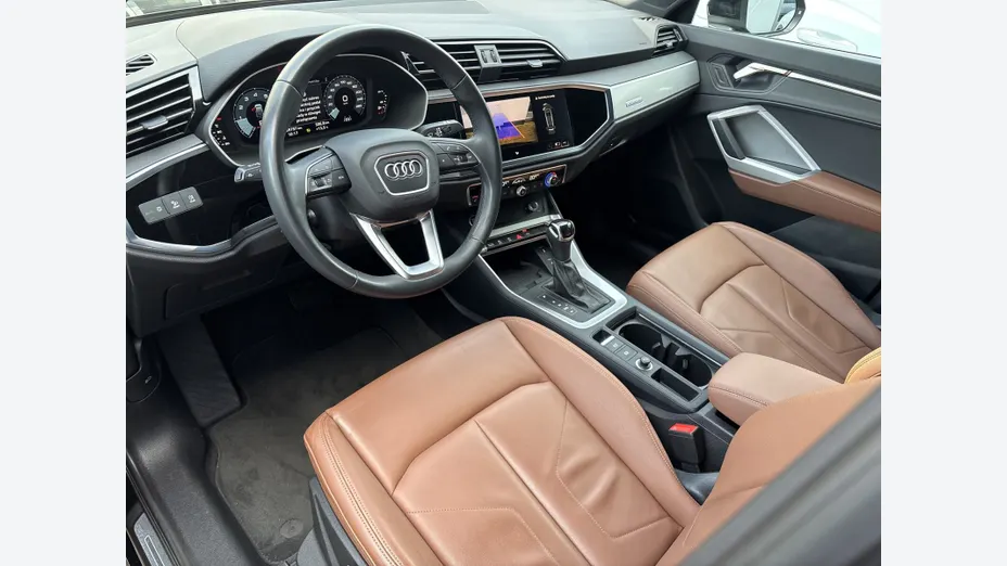 AUDI Q3 Sportback -
