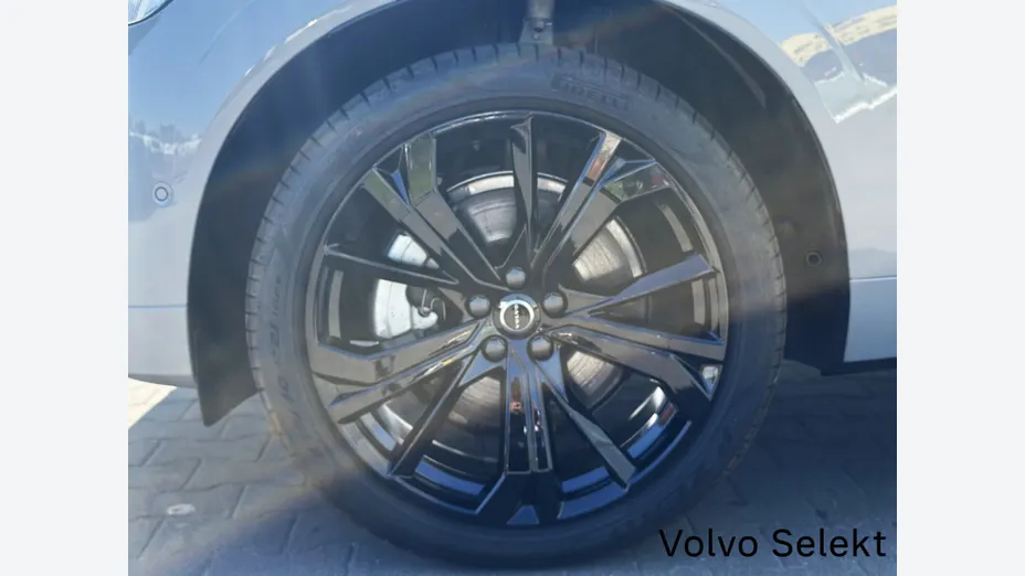 VOLVO XC60 XC60 T8 Plug-In Hybrid AWD Ultra Black Edition aut