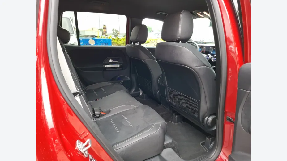 MERCEDES-BENZ GLB GLB 200 mHEV AMG Line 7G-DCT