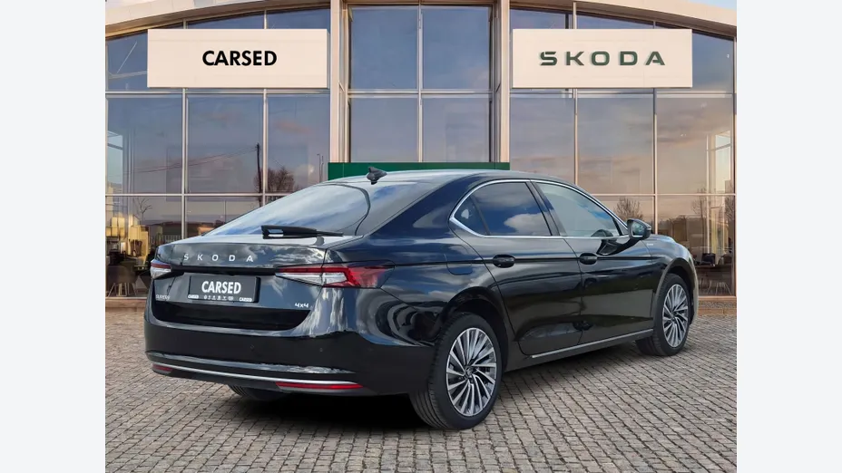 SKODA Superb -