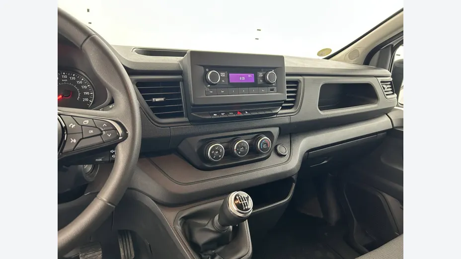 RENAULT Trafic -