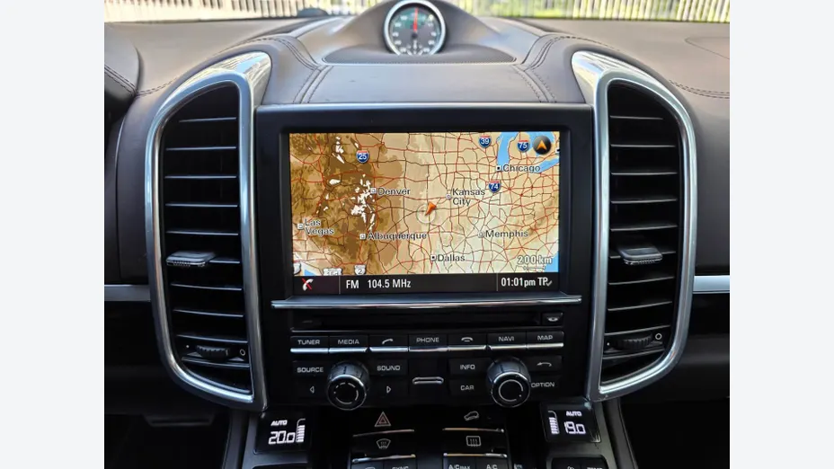 PORSCHE Cayenne -