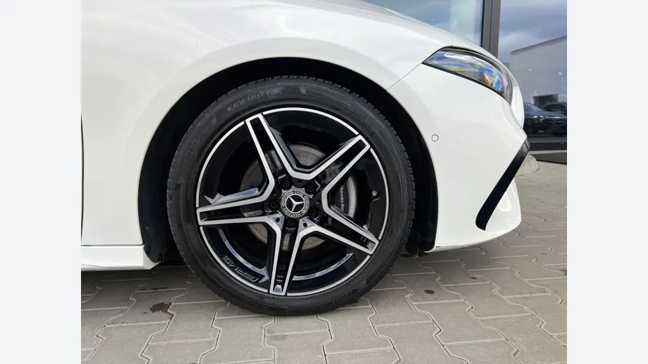 MERCEDES-BENZ A Klasa A 200 AMG Line 7G-DCT