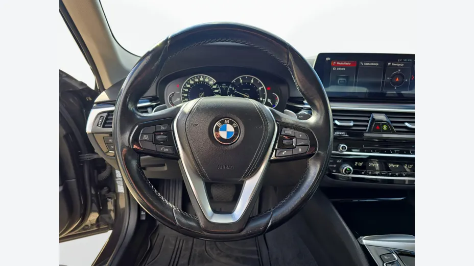 BMW Seria 5 520d xDrive Luxury Line sport-aut