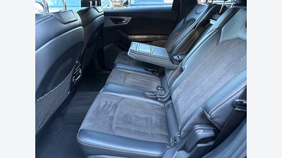 AUDI Q7 Q7 3.0 TDI ultra Quattro Tiptr.