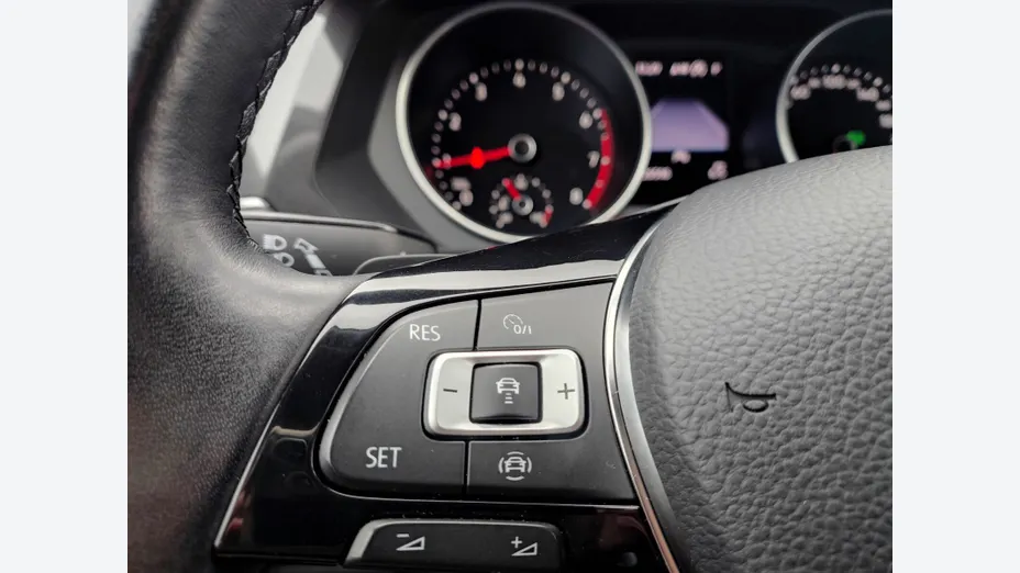 VOLKSWAGEN Tiguan Allspace -