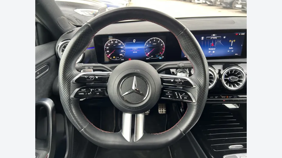 MERCEDES-BENZ A Klasa A 200 AMG Line 7G-DCT