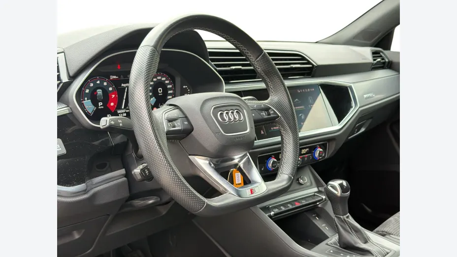 AUDI Q3 Sportback -