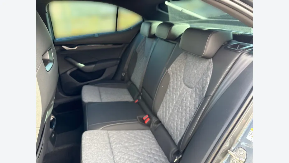 SKODA Octavia Octavia 1.5 TSI mHEV Sportline Tech DSG Nowy