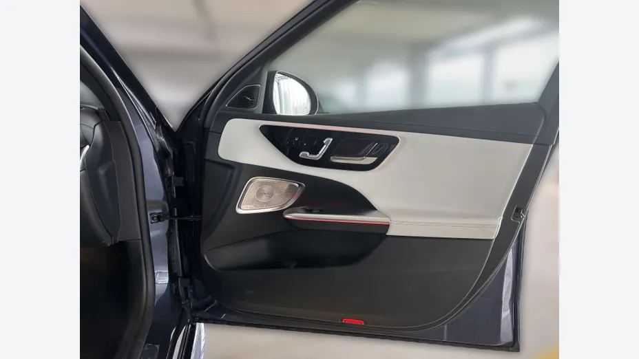 MERCEDES-BENZ C Klasa C 220 d mHEV 4-Matic AMG