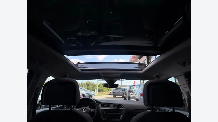 VOLKSWAGEN Tiguan Allspace -