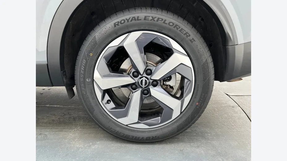 NISSAN Qashqai -