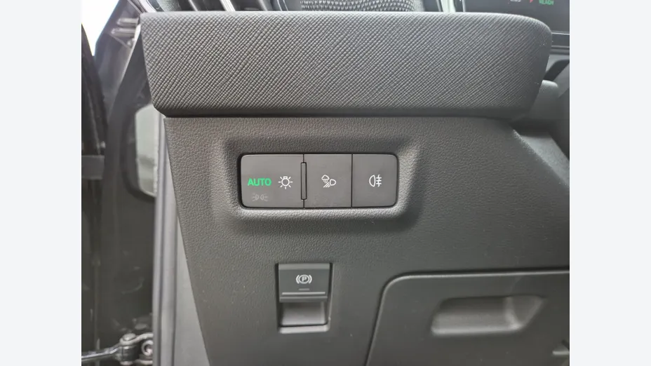 SKODA Kodiaq Kodiaq 1.5 TSI mHEV 4x2 Drive DSG Nowy