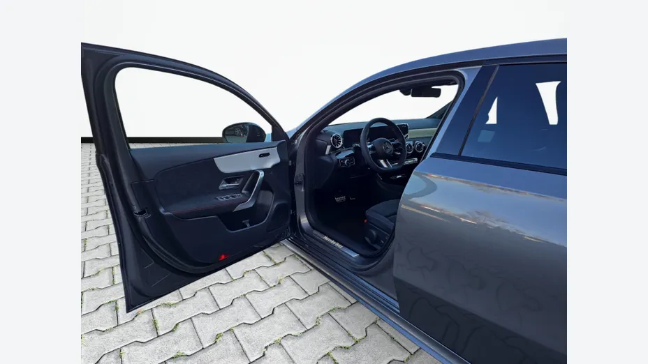 MERCEDES-BENZ A Klasa A 200 AMG Line 7G-DCT
