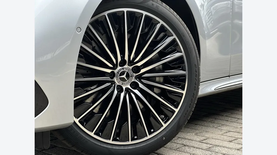 MERCEDES-BENZ E Klasa -