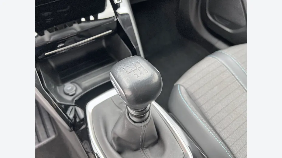 PEUGEOT 2008 -
