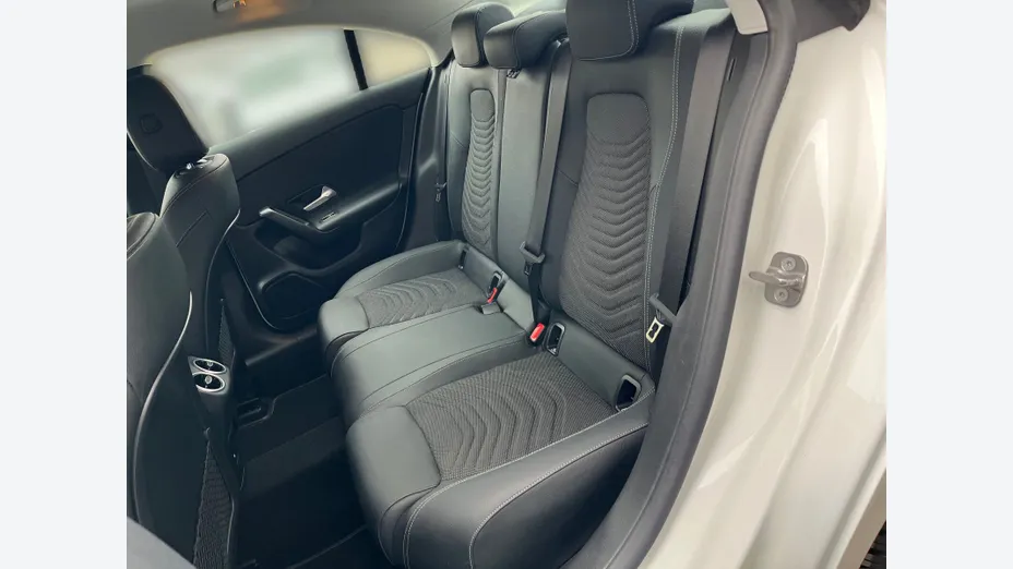 MERCEDES-BENZ CLA -