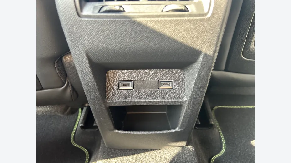 PEUGEOT 308 -
