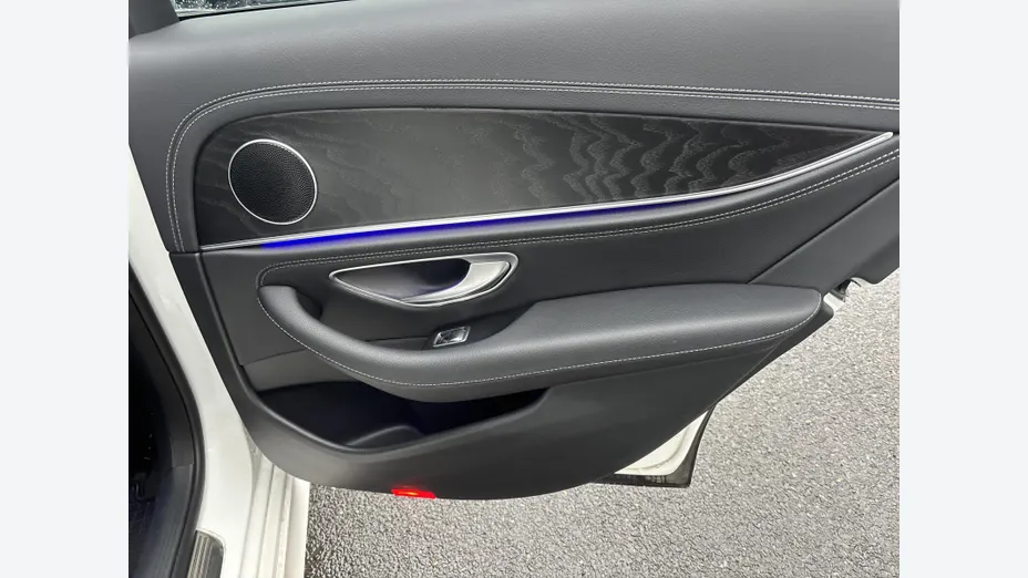MERCEDES-BENZ E Klasa E 220 d 4-Matic AMG/Avantgarde