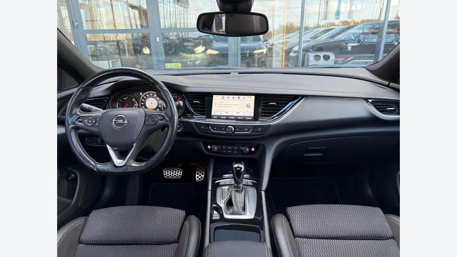 OPEL Insignia -