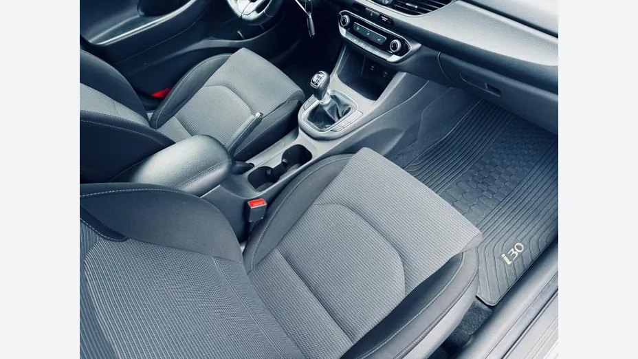 HYUNDAI i30 i30 1.0 T-GDI Modern