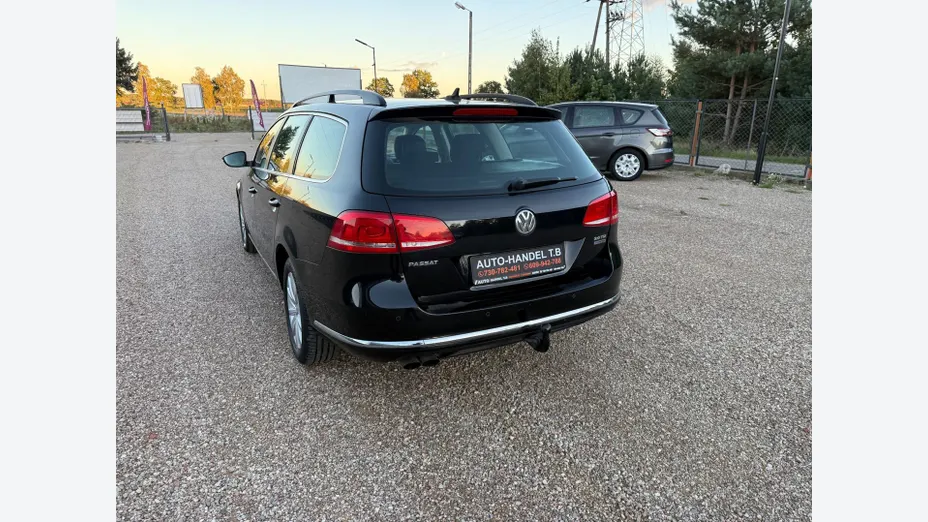 VOLKSWAGEN Passat -