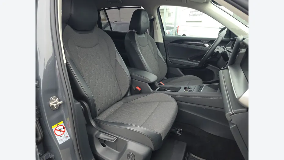 VOLKSWAGEN Tayron -