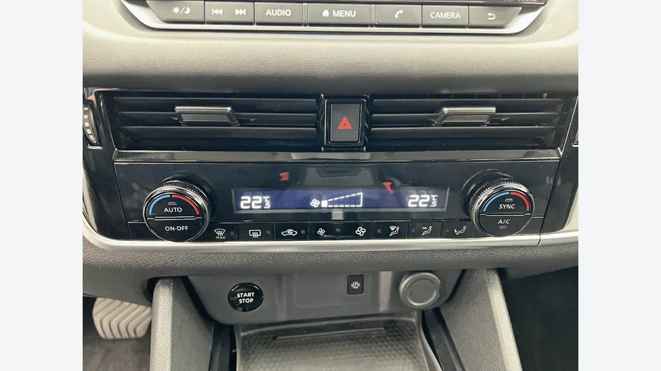 NISSAN Qashqai -