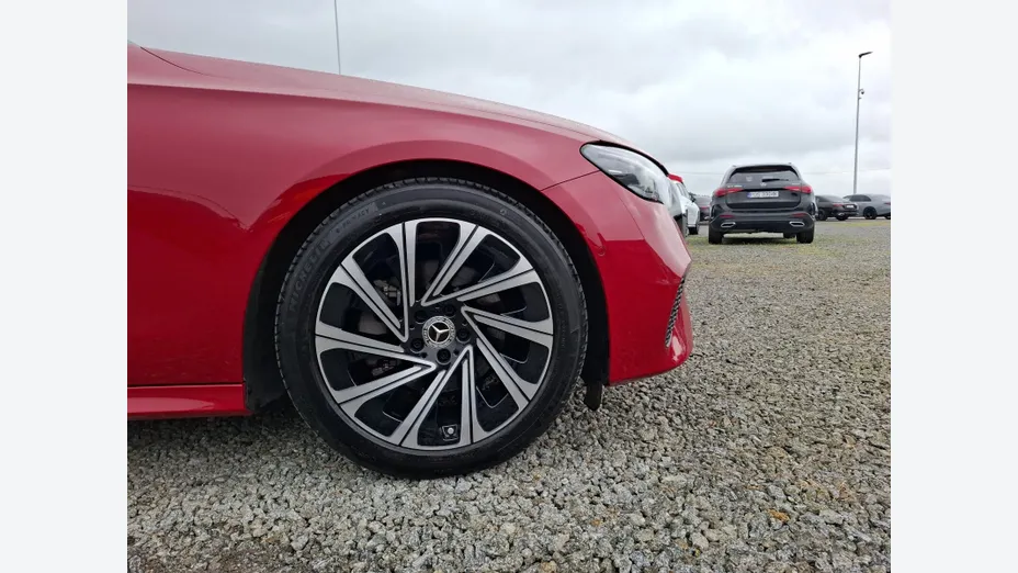 MERCEDES-BENZ E Klasa E 200 mHEV 4-Matic Avantgarde 9G-Tronic