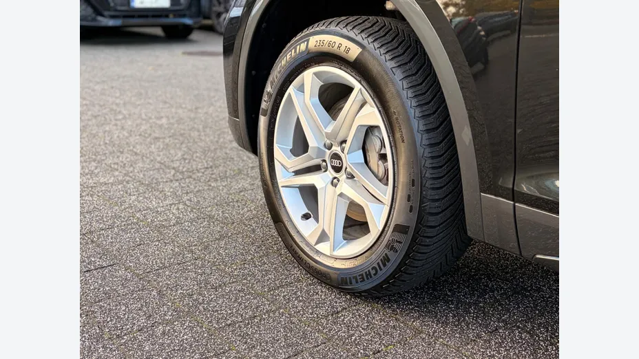 AUDI Q5 -